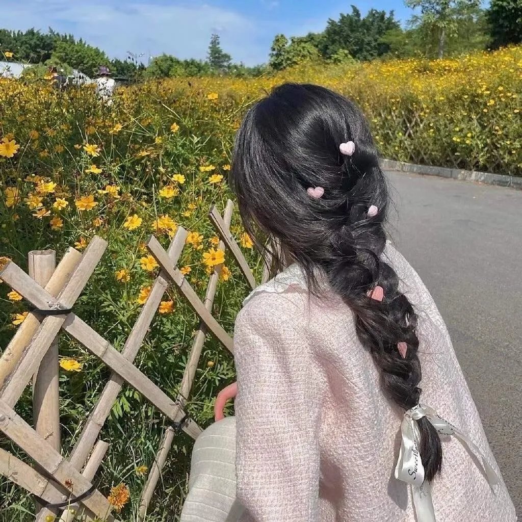 血洒万花团